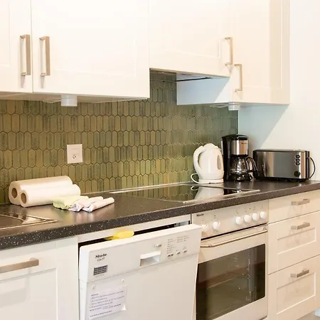 Christina Apartment *